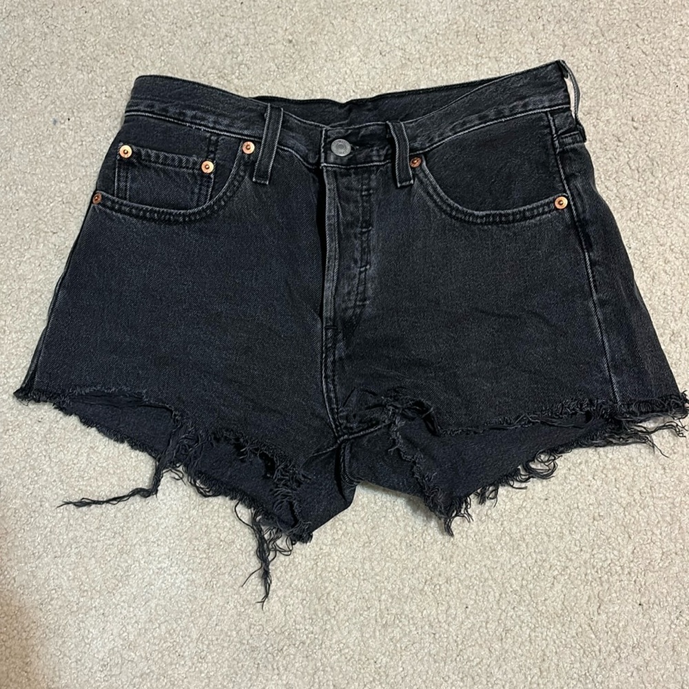 LEVIS 501 Denim Shorts: Black/Grey wash, super comfy, cute and great for summer